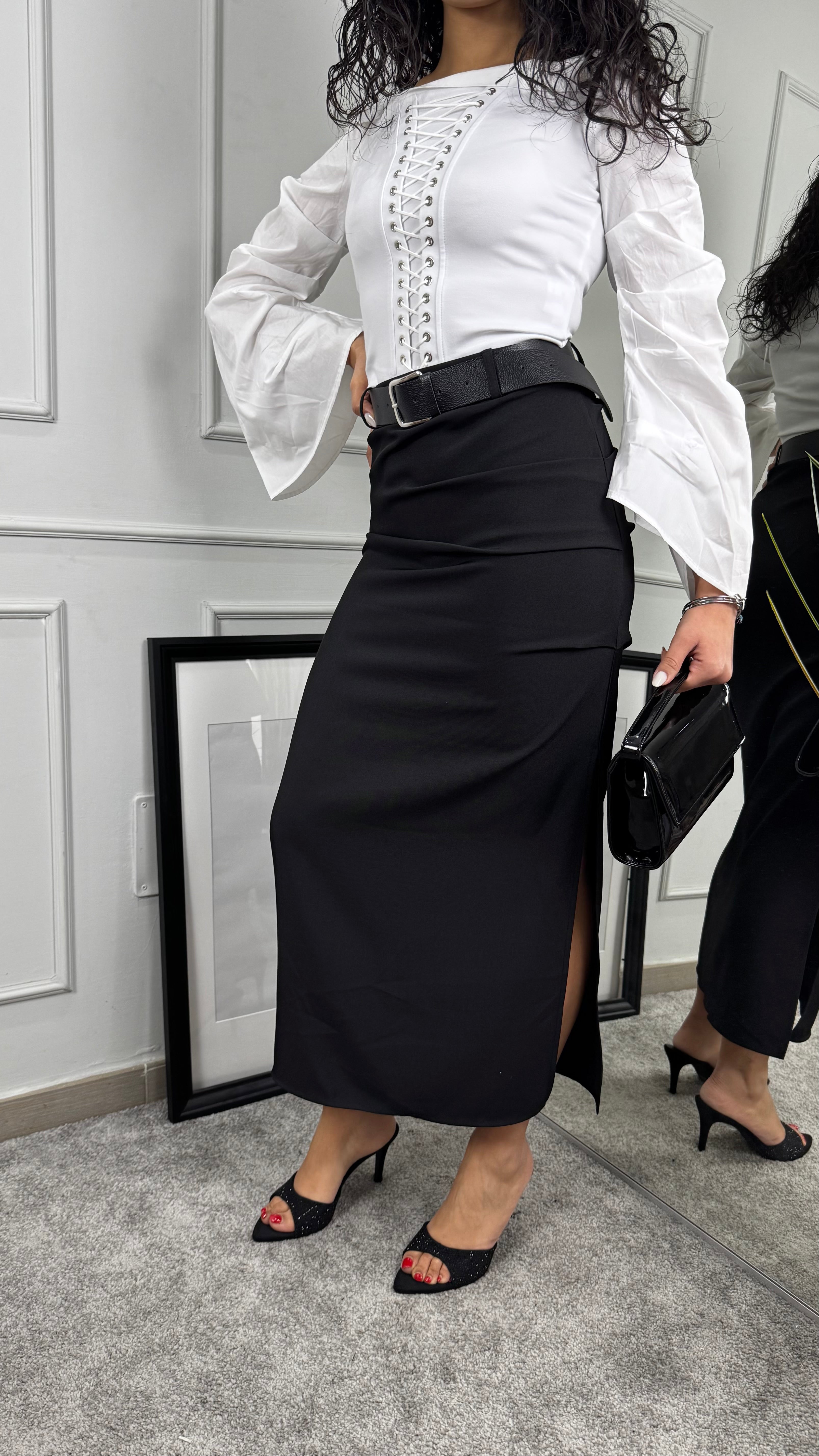 Gonna longuette con cintura