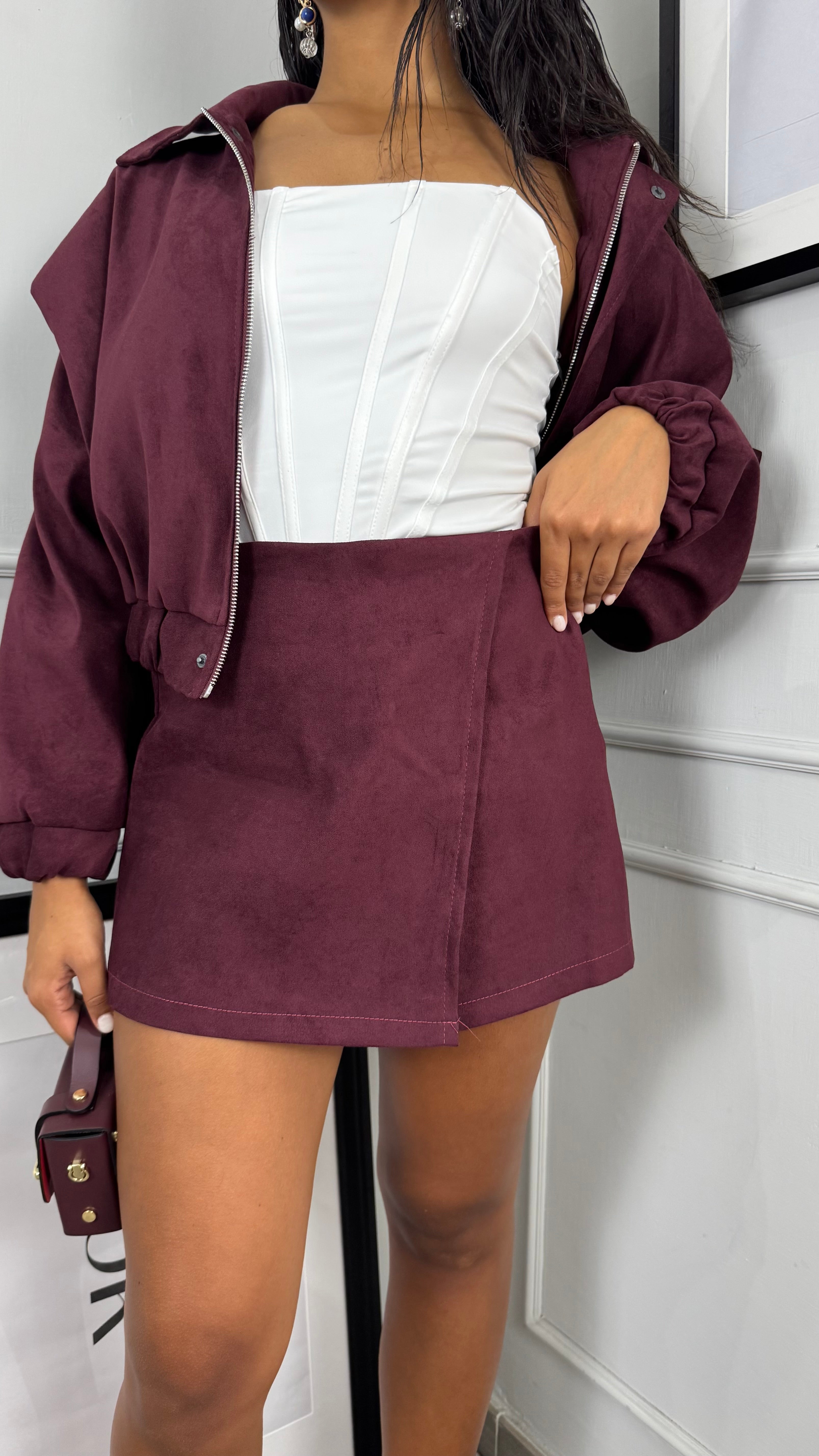 Coordinato camoscio bordeaux
