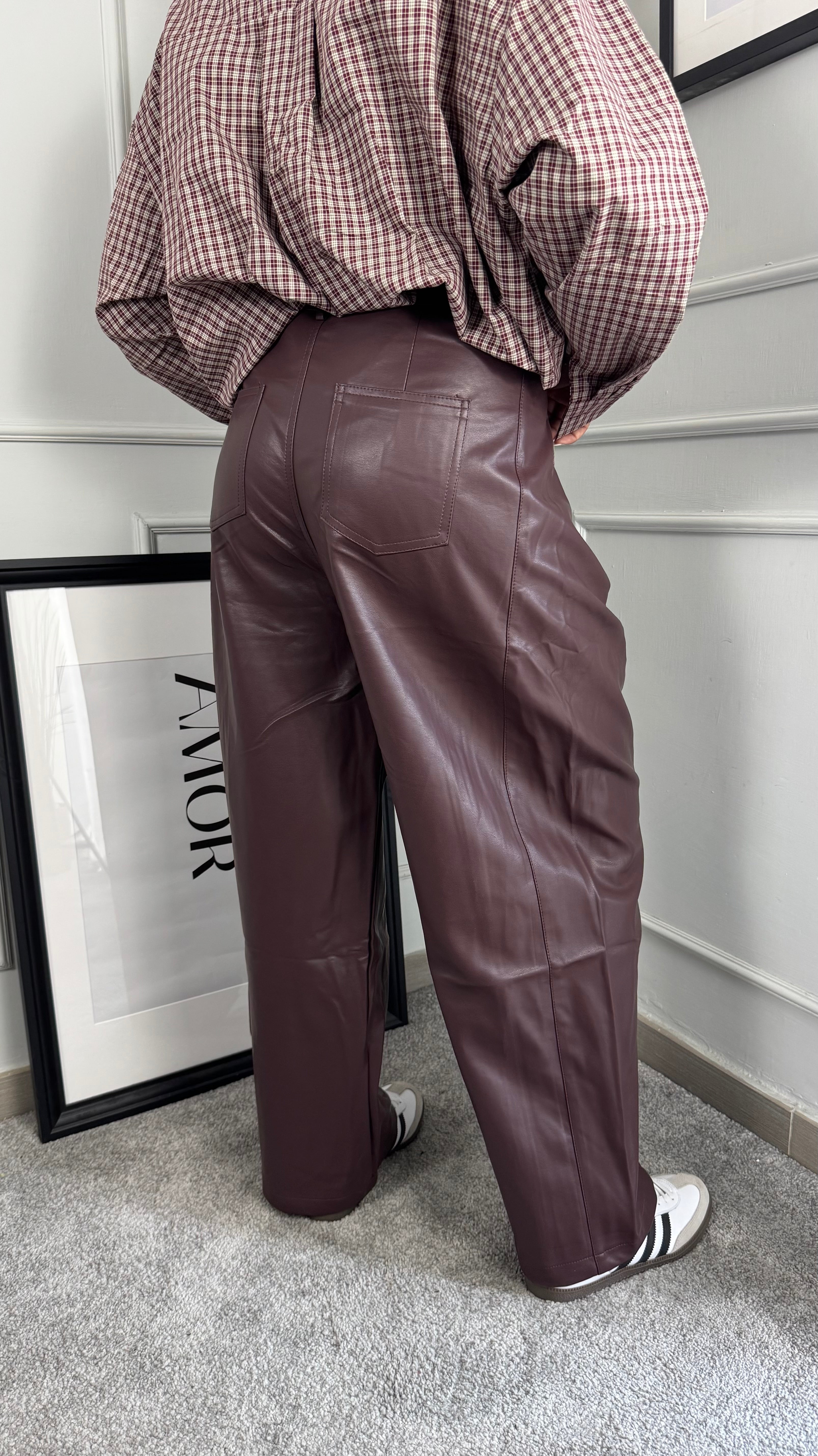 Pantaloni baggy ecopelle
