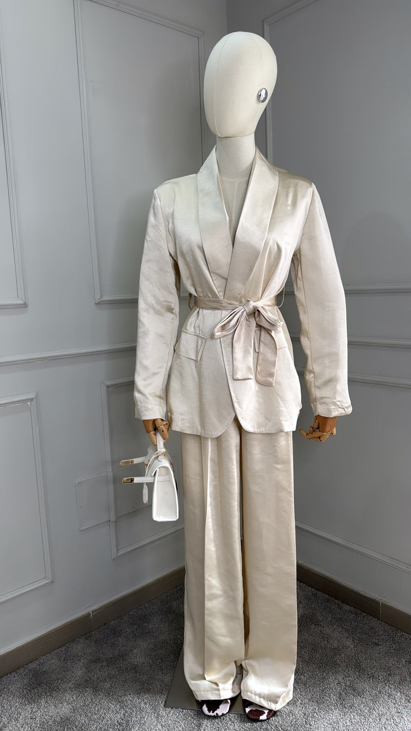 Tailleur satin crema