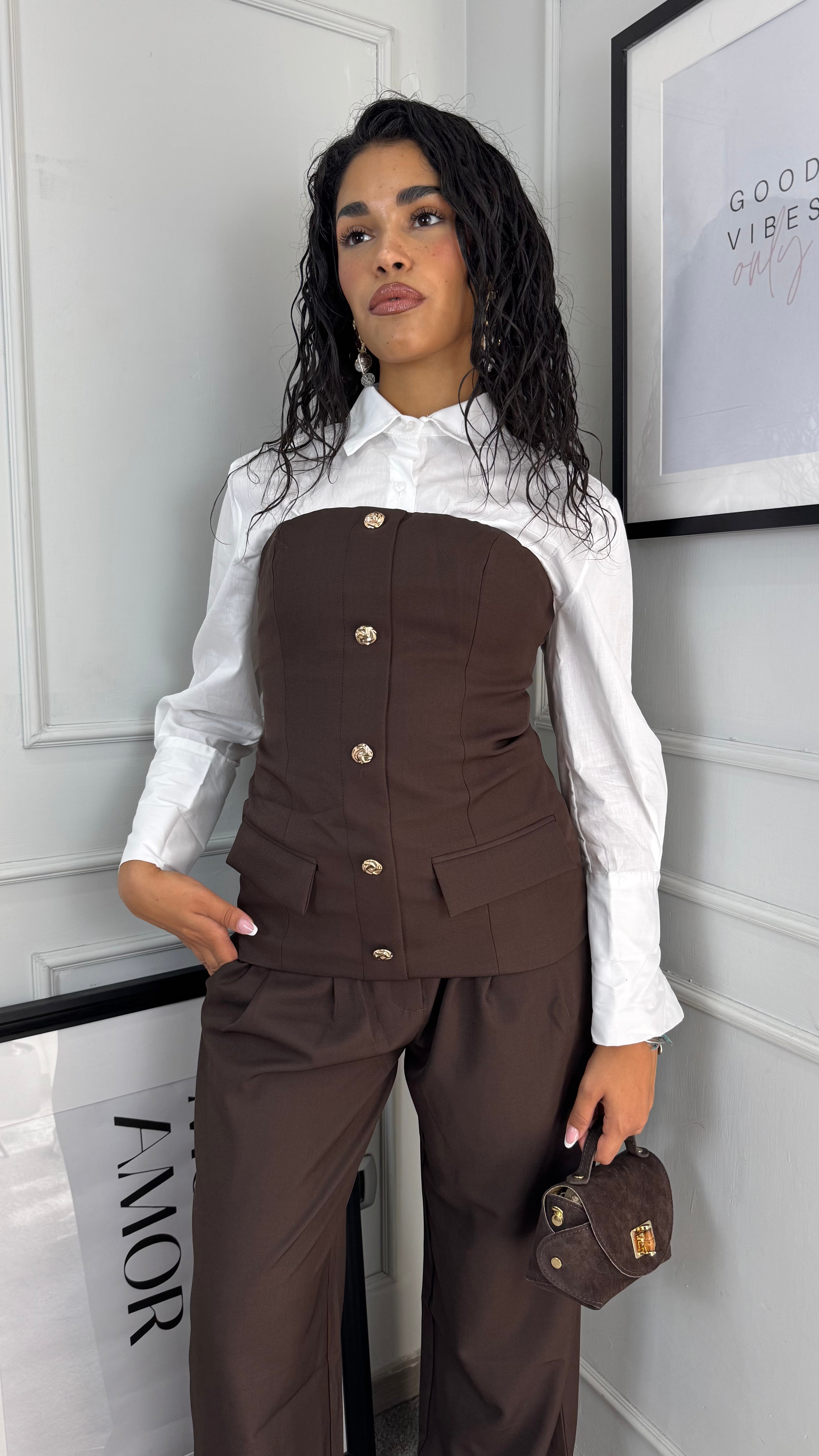 Top a fascia con bottoni