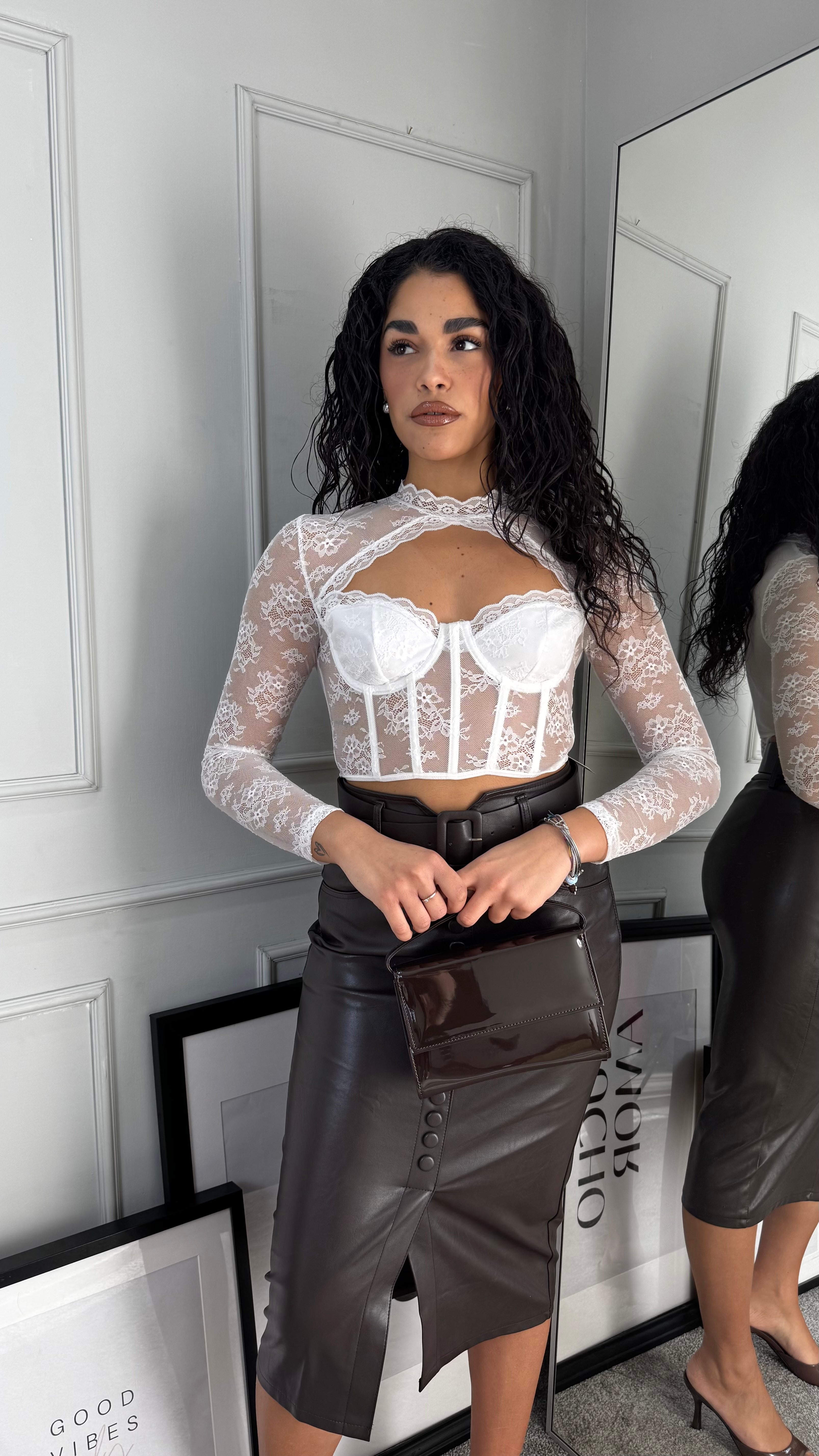 Corpetto in pizzo chic