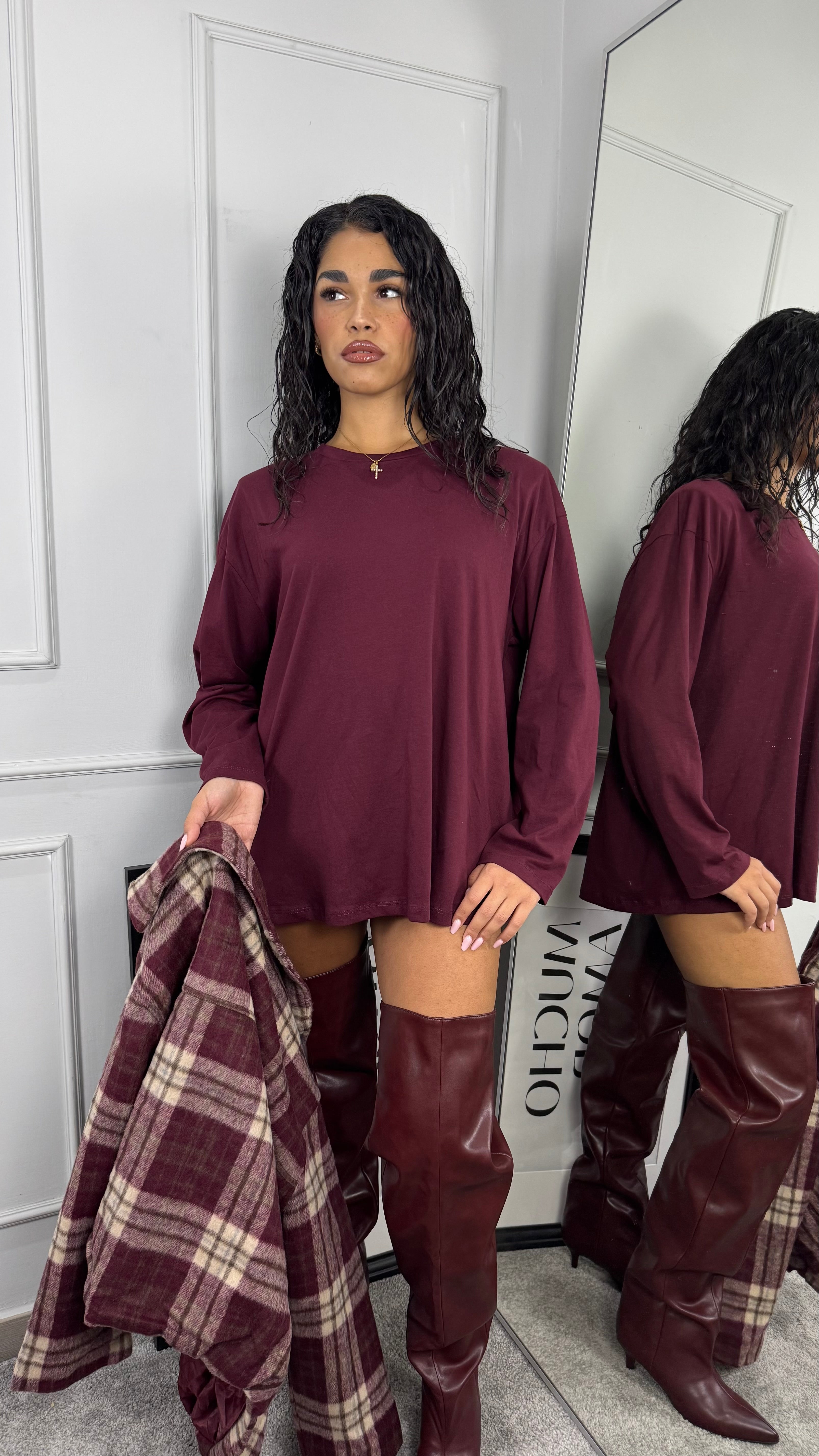 T-shirt in cotone con spallina