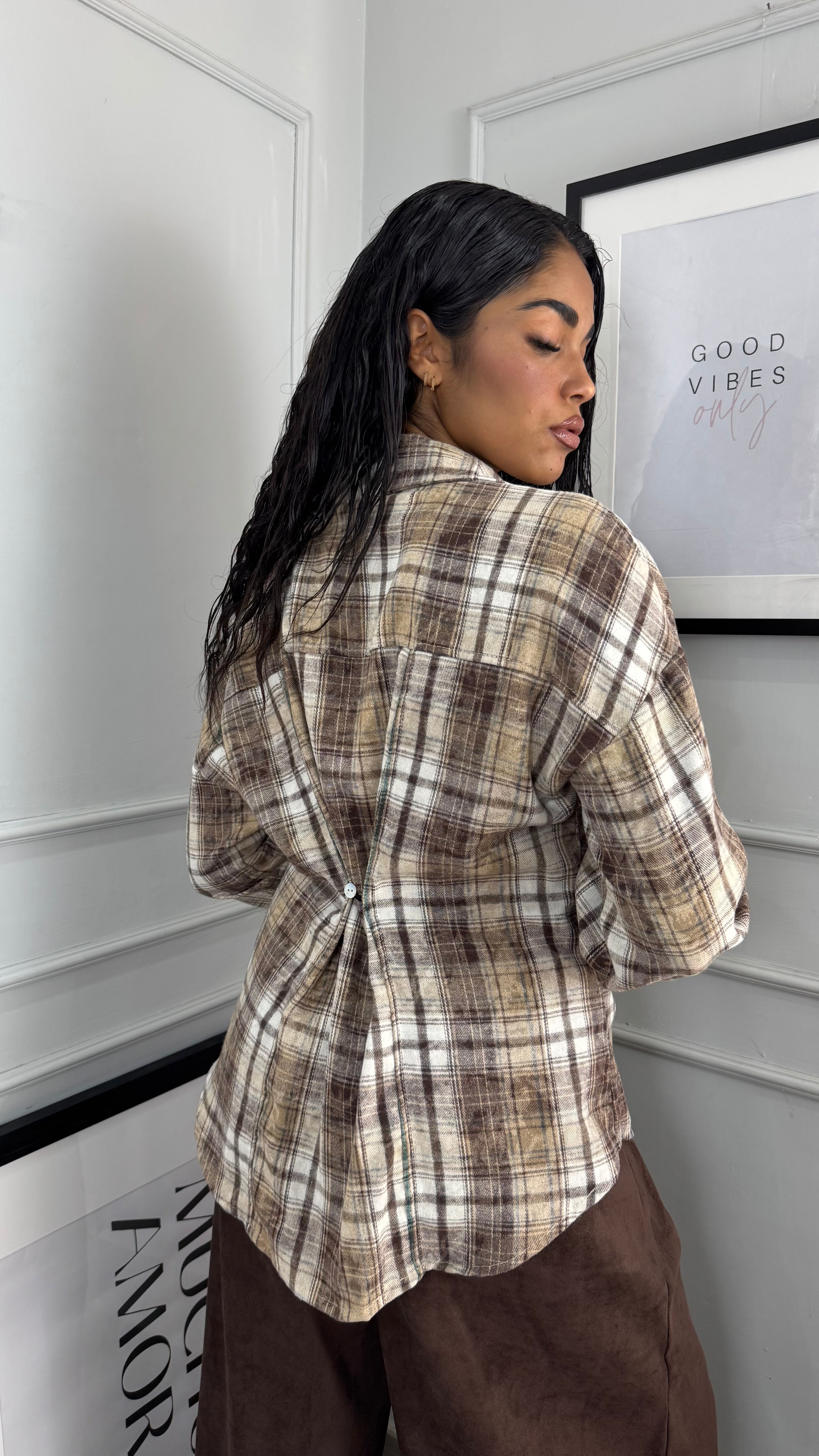 Camicia a quadri avvitata